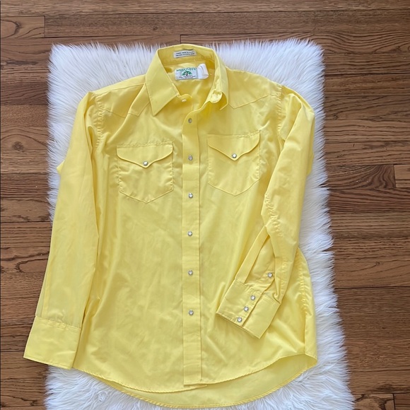 Bright Yellow Button-Up Shirt Western Wear - Picture 1 of 6